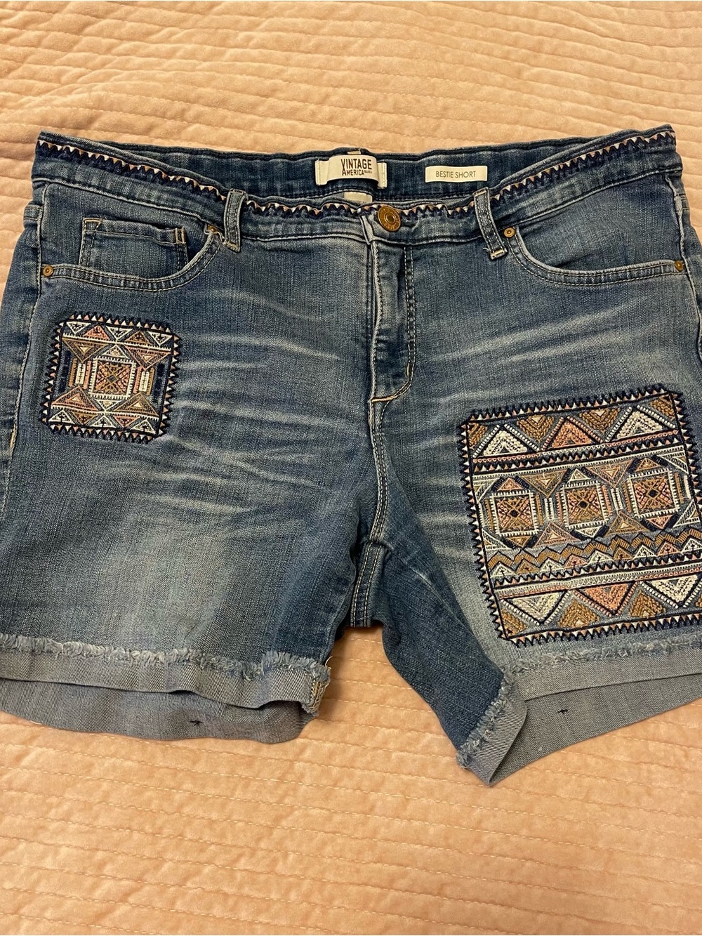 Vintage America Bestie Short Aztec Tribal Embroidery Denim Shorts